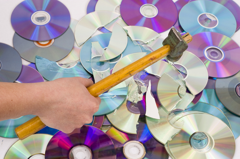 Enhance Well-Being with Professional Hoarder Clean Up and Space Organization